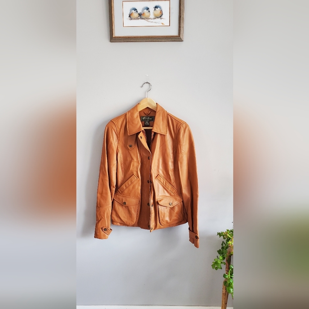Eddie Bauer Classic Tan lambs Leather Jacket. womens small. EUC - Picture 4 of 8